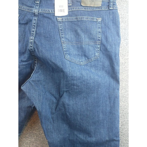 Wrangler Authentics Jeans Mens Pants 42x30 ZM200ST - Picture 10 of 16